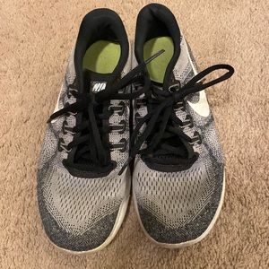 Grey/white Nike free sneakers size 9